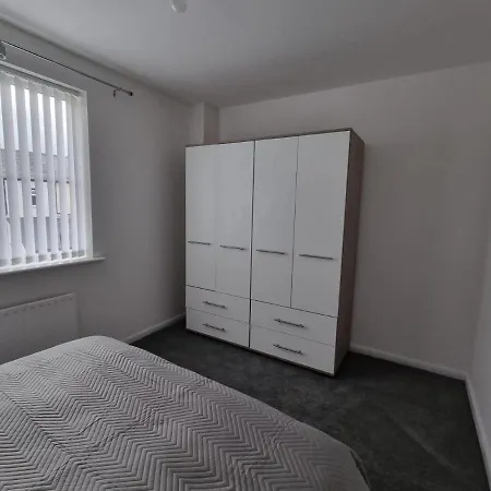 Beautiful 4 Bed Home, Sleeps 6, Driveway Parking, With Sky & Bt Sports Manchester Exterior photo